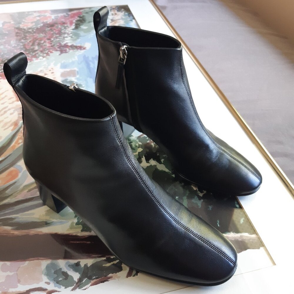Everlane Day Boots in Black Leather